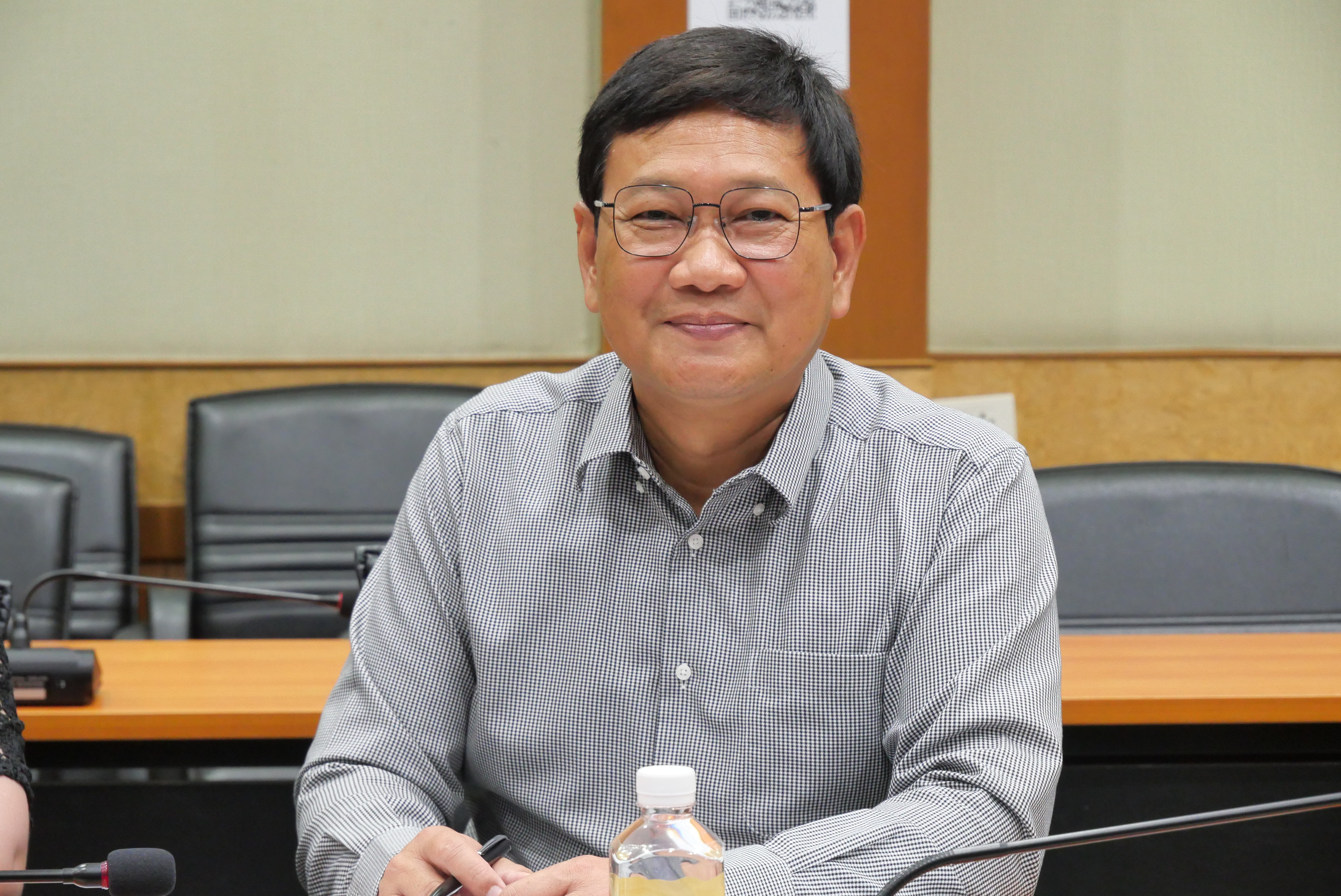 title - ส.ป.ก. ประชุมเข้ม การจัดทำโครงการแก้ไขปัญหาผลกระทบจากสถานการณ์วิกฤตด้านพลังงาน